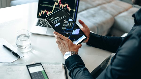 Mastering Daily Reflection: How to Create a Digital Journal on Your Tablet